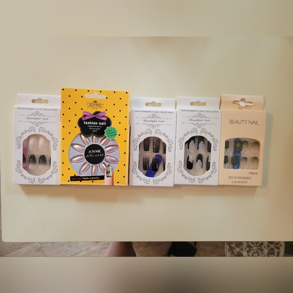 Press On Nails Bundle, Set of Five,  **BRAND NEW**